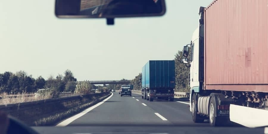 Entenda como é feito o cálculo de pedágio para caminhões