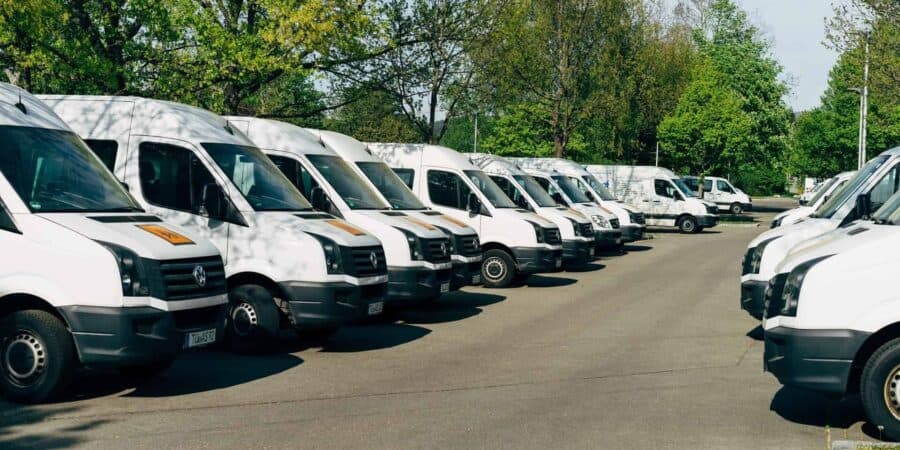 Como controlar frota de veículos e aumentar a eficiência da sua entrega