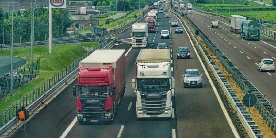 Panorama do transporte de cargas no Brasil: modal rodoviário